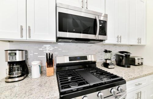West Kissimmee House | Beautiful 5 bed home Resort 5 minutes from Disney
