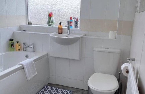 Bedford House | Beautiful 5-bed House in the Heart of Bedford