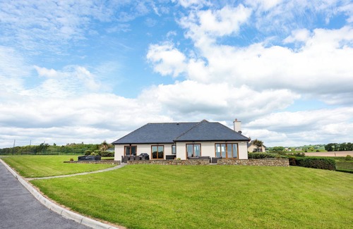 Ardmore Villa | Beautiful 5-Bed Villa in Waterford