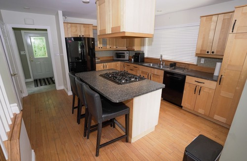 Seguin Cottage | Beautiful 5 bedrooms waterfront cottage sits on a private 4 acres wooded lot!