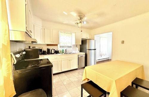 Mechanicsville House | Beautiful 5-Bedroom House with 2 Bath in the Heart of Danville