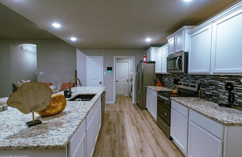 Killeen House | Beautiful 5 bedroom home W/gym EV charger & grill
