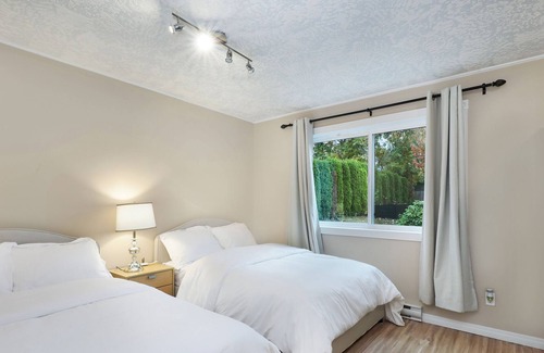 Courtenay House | Beautiful 5 Bedroom in Perfect Location