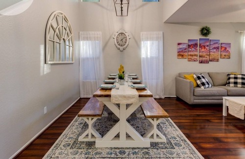 Villages At Queen Creek House | Beautiful 5 Bedroom, 3 Bath on Ladies Tee With Community Pool!