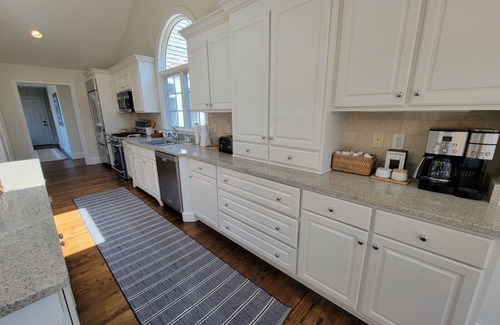 North Chatham House | Beautiful 5 BR property with pool and hot tub!