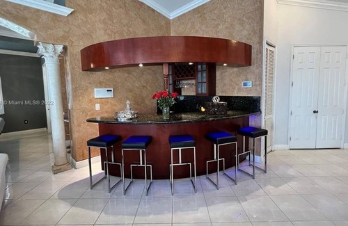 Tamiami Apartment | Beautiful 5 Br. Single family (330084) by Houzlet