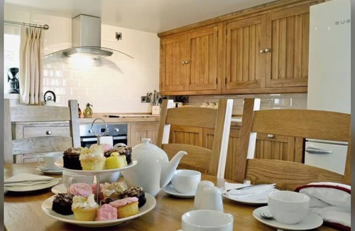 Tregaron House | Beautiful 5* Cottage, sleeps 6 with two bathrooms