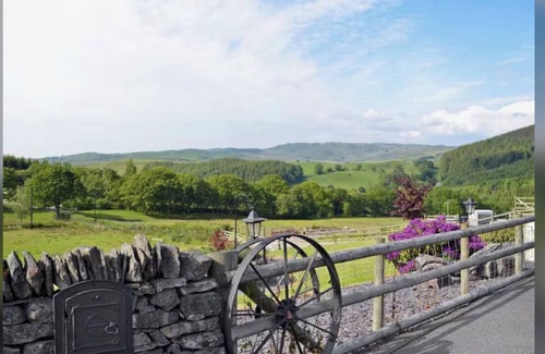Tregaron House | Beautiful 5* Cottage, sleeps 6 with two bathrooms