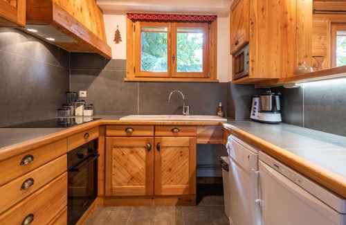 Oz Ski Chalet | Beautiful 5-star, 6 bedroom 6 bath Ski-in/out Chalet Oz en Oisans-Alpe d'Huez.