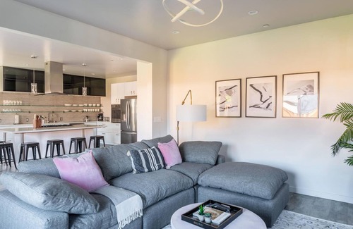 Northside House | Beautiful 5BR House in San Jose w/Fenced Yard