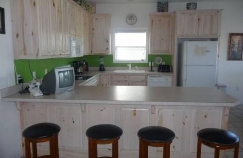 Ocean Isle Beach House | Beautiful 5BR Newer Home Near Family Beach with Pool Access