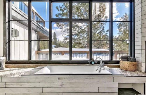 Tahoe Keys Villa | Beautiful 6 bdrm home in Tahoe Keys on lagoon