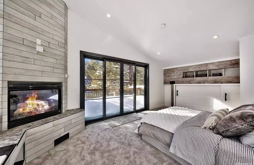 Tahoe Keys Villa | Beautiful 6 bdrm home in Tahoe Keys on lagoon