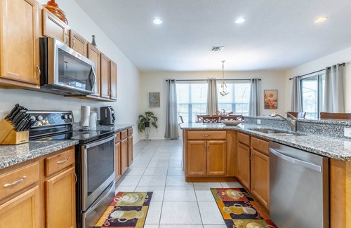 Watersong House | Beautiful 6 Bedroom Pool Home with a Conservation View!