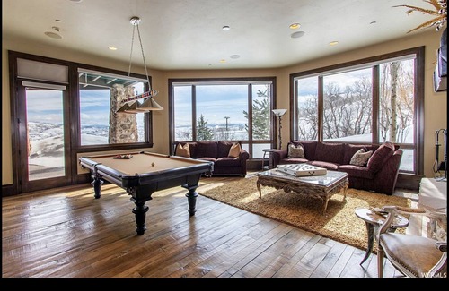 Deer Valley Cabin | Beautiful 6 Bedroom Ski in Ski out on Deer Valley Mountain and Resort