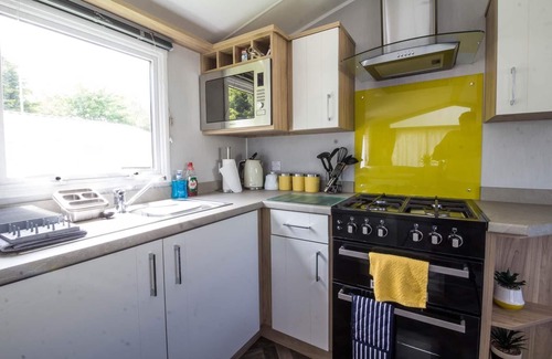 Skegness House | Beautiful 6 berth caravan at Southview Holiday Park in Skegness ref 33031S