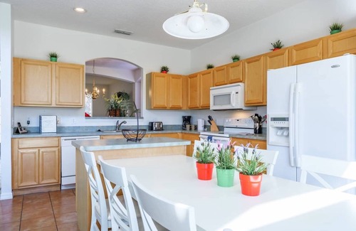 Solana House | Beautiful 7 Bedroom Solana Resorts Villa with Private POOL & SPA .Near Disney