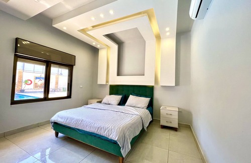 Al Kafrayn Villa | Beautiful 7 beds Villa & Pool near Deadsea