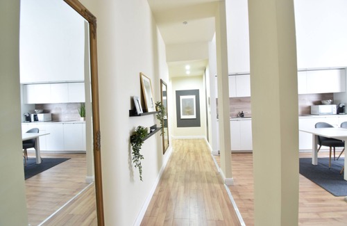Csarnok negyed Apartment | Beautiful 8 bedroom/8 bathroom
