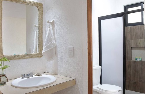 Mazunte House | BEAUTIFUL A/C room bathroom & terrace Private wifi