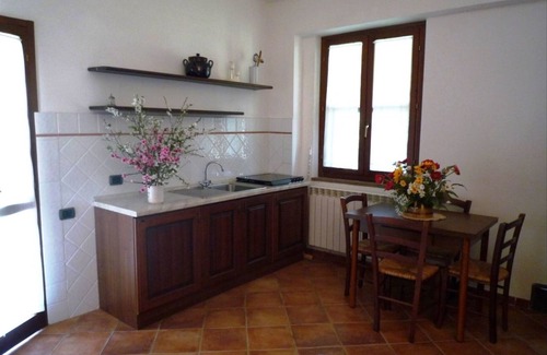 Magliano in Toscana Apartment | Beautiful apartment for 4 people with TV, pets allowed and parking