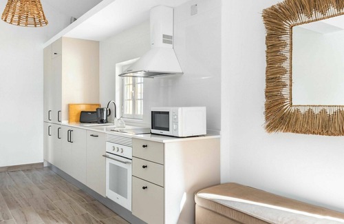 Sao Martinho Villa | Beautiful apartment in villa for 4 people with WIFI, A/C, pool, TV, terrace and parking