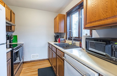 Arborview Neighborhood House | Beautiful A2 Bungalow, Welcome!
