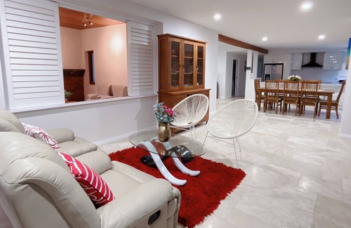 Chandler House | Beautiful Acreage Resort style fully furnished house open for short term rental