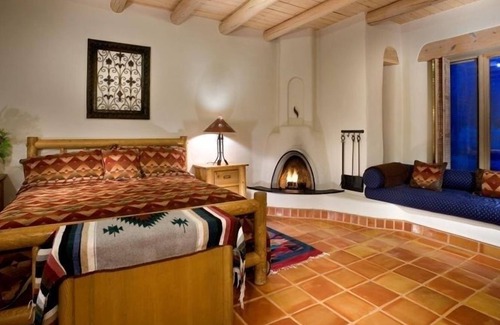 Arroyo Seco House | Beautiful Adobe Home- Walk or short drive to Arroyo Seco - 5th bedroom optional