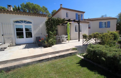 Poulx Villa | Beautiful air-conditioned villa in Poulx, Gard, private pool