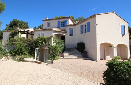 Poulx Villa | Beautiful air-conditioned villa in Poulx, Gard, private pool
