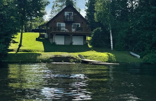 Errol House | Beautiful Akers Pond !