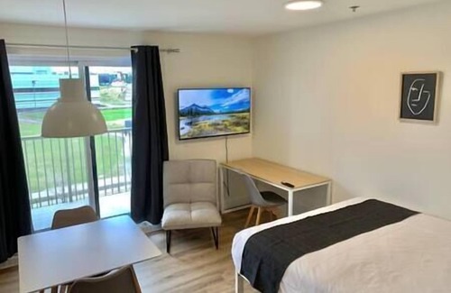 Cite-Universitaire Apartment | Beautiful All-Inclusive Studio