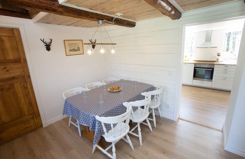 Ullared Cottage | Beautiful and comfortable, newly renovated, classic swedish 'torp' house.