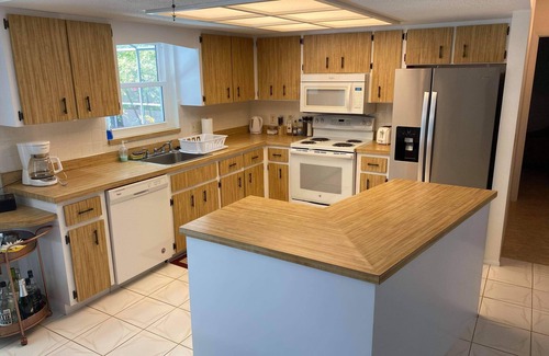 South Venice House | Beautiful and comfortable home with a pool - 8 minutes to Gulf beaches!