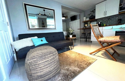 Flagami House | Beautiful And Comfortable Home and studios
