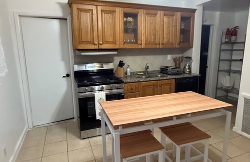Bayonne Apartment | Beautiful and cozy department. First floor with parking. Pet friendly.