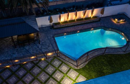 Las Vegas Villa | Beautiful and cozy family house pool and barbecue