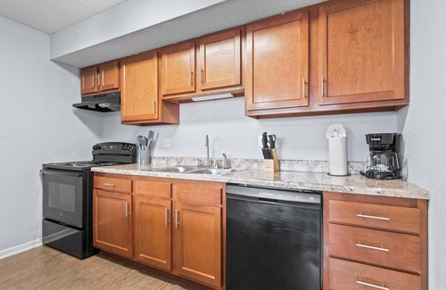 Springfield Apartment | Beautiful and Cozy Apartment in Springfield- 2 Bedroom