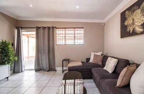 Waterkloof Glen Apartment | Beautiful and Modern apartment close to Menlyn