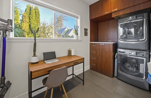 Grandview-Woodland House | Beautiful and Modern House near Commercial Drive