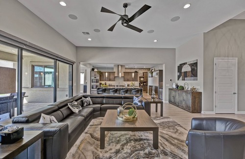 Centennial Hills House | Beautiful and Newly-Built Upscale Ranch Getaway