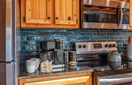 Chalet Village Cabin | Beautiful and Peaceful Log cabin