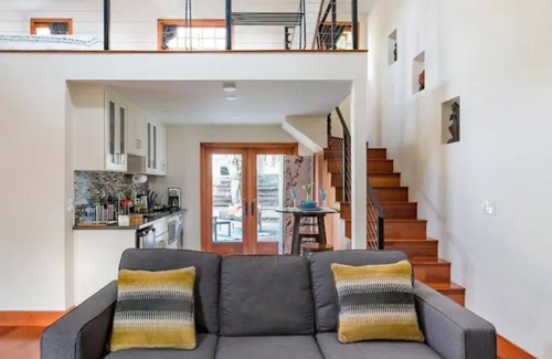 Mount Carmel Cottage | Beautiful and Private Modern Cottage Close to Silicon Valley