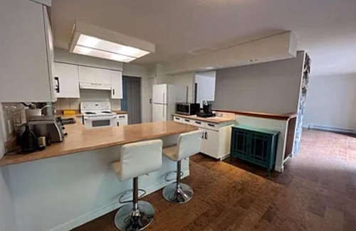 West Sechelt Cottage | Beautiful And Private Cottage Nestled Away In Upper West Sechelt (pet friendly)