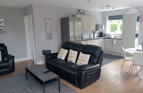 Acomb Apartment | Beautiful and secluded ,detached garden apartment