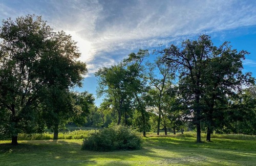 Moorhead House | Beautiful and Secluded Full Home in North Moorhead