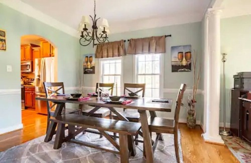 Moseley House | Beautiful and Spacious home w/Outdoor Kitchen