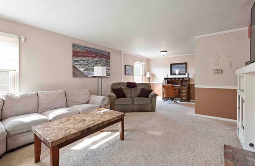 Tri-Cities House | Beautiful and Spacious home in Kennewick