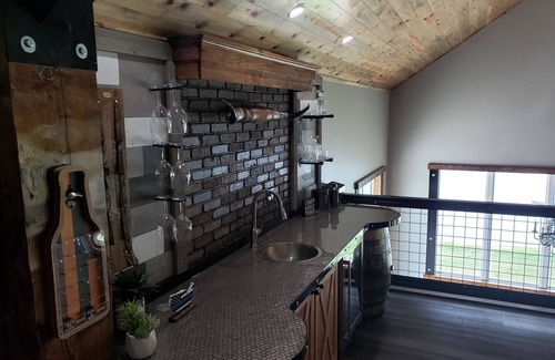 Pittsburg House | Beautiful and spacious home on a private 15 ac. lake in East Texas